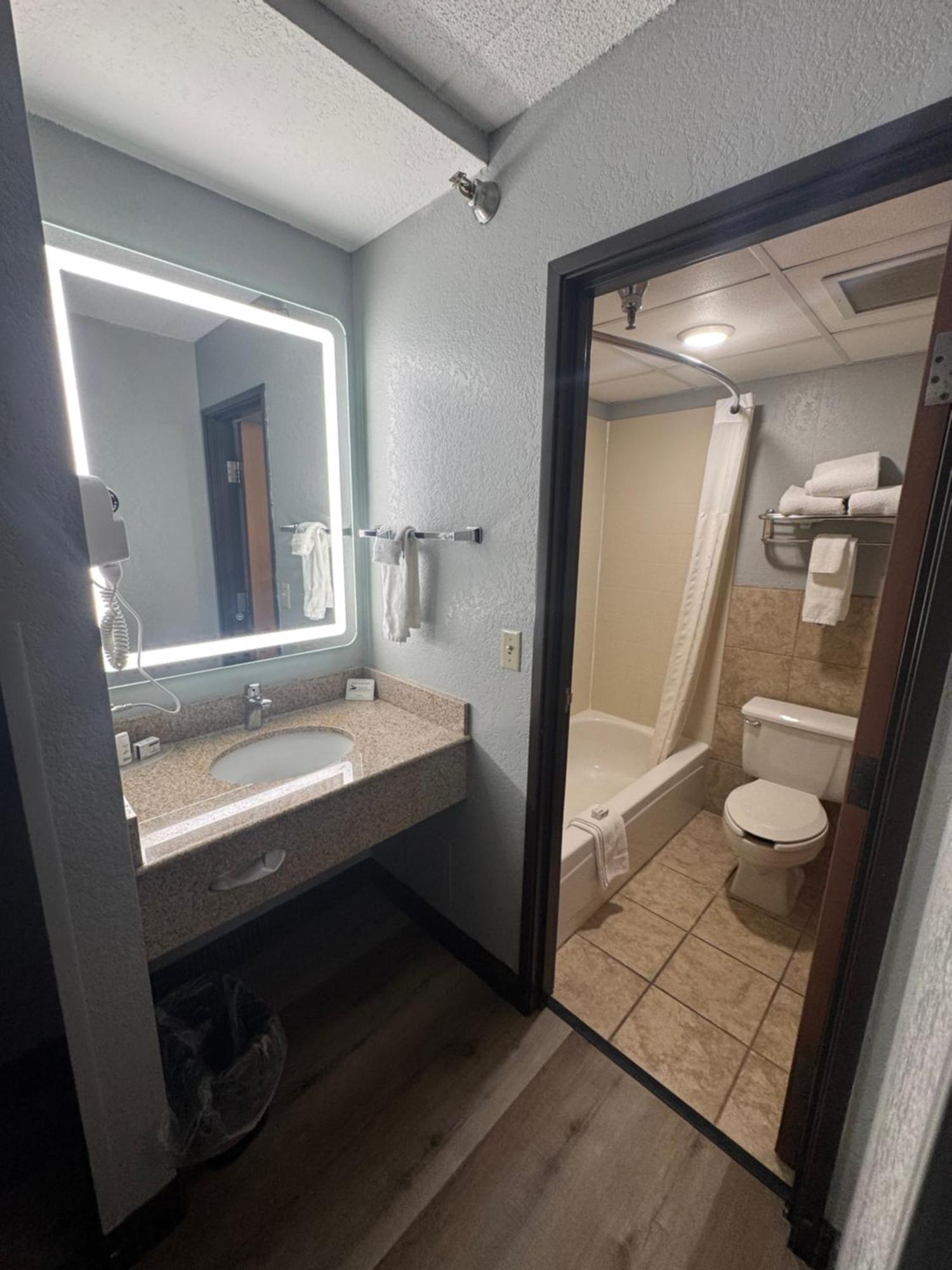 Americinn By Wyndham Albert Lea Exteriér fotografie